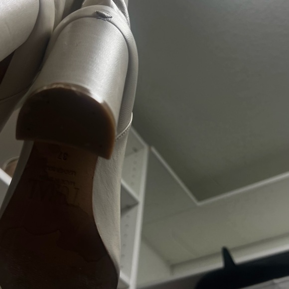 Toral boot off white size 37 barely worn - Picture 2 of 9